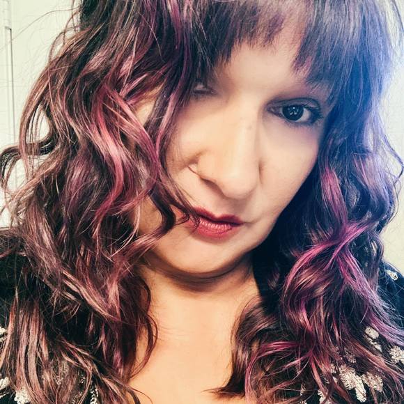 Profile Picture of Sherri Martinez helmes (@samigrl37) on Poshmark