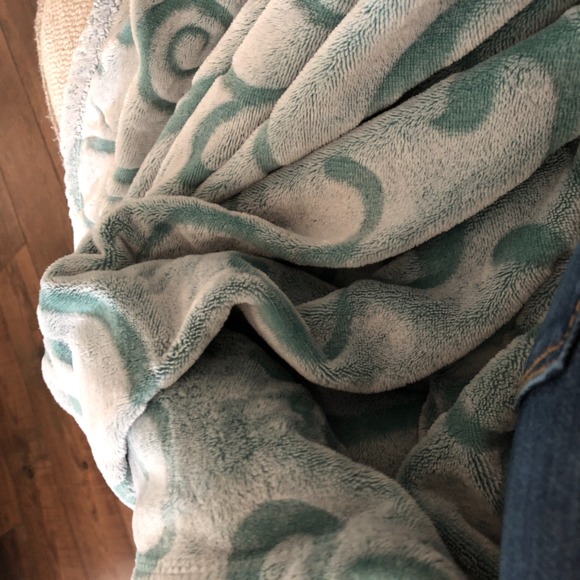 Gabriela Quarve - Poshmark Profile Picture of Gabriela Quarve (@degabinator) on Poshmark