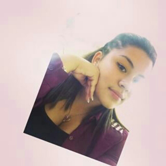 Profile Picture of Tatiana Alvarez (@xtatix) on Poshmark