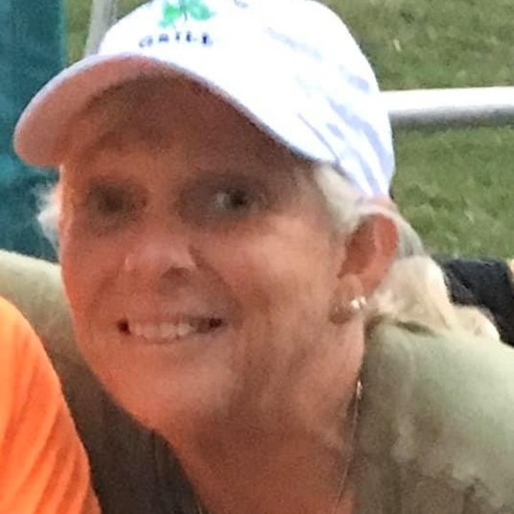 Profile Picture of Donna Dippel (@dippeld) on Poshmark