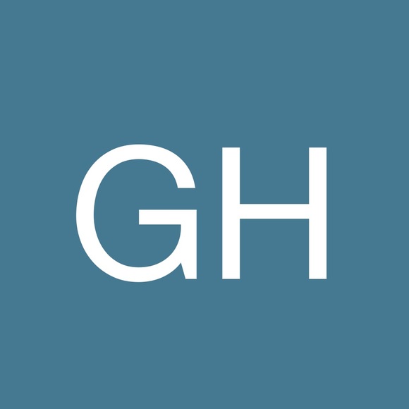 Profile Picture of Gina Hofseth (@ghof088) on Poshmark