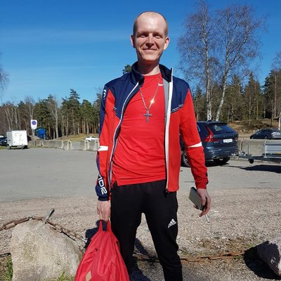 Profile Picture of Kris Larsen (@KrisuLarsen) on Twitter