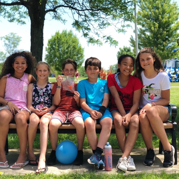 Profile Picture of Lauren Piscopink (@laurenpiscopink) on Poshmark