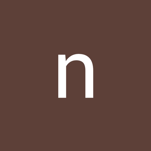 Profile Picture of Nicole Oshinsky (@oshinskynicole) on Poshmark