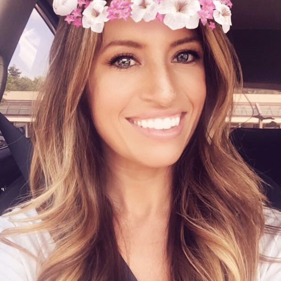 Profile Picture of Lauren Breen (@breenl) on Poshmark