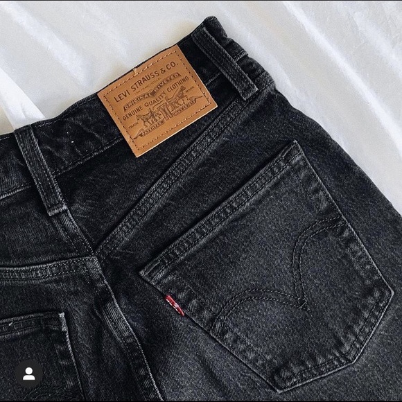 Profile Picture of Alexa Avendano (@a_a318) on Poshmark