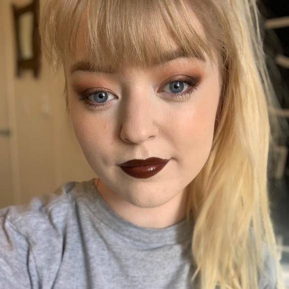 Profile Picture of Claire Hafer (@claireeeh) on Poshmark