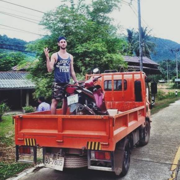 Profile Picture of George Bageris (@gbageris) on Poshmark