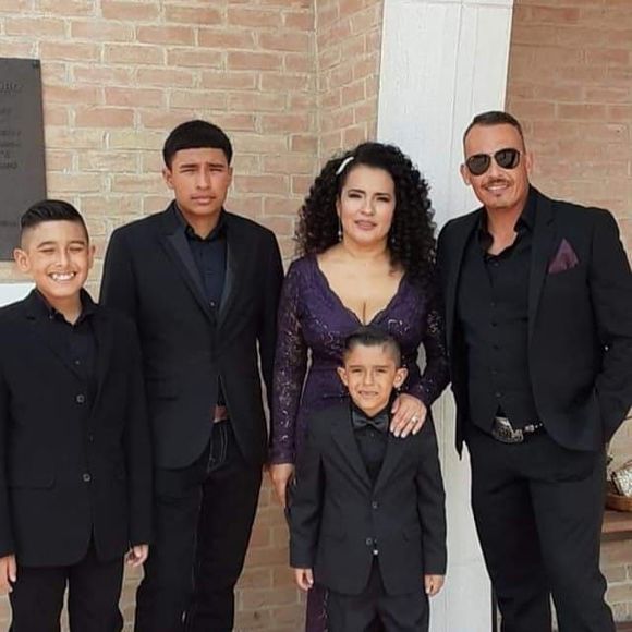 Profile Picture of Julia Pedroza (@juliapedroza) on Poshmark