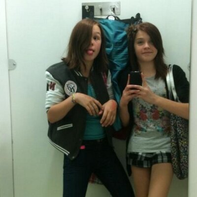 Profile Picture of Julianna Brown (@julesrocksx) on Twitter