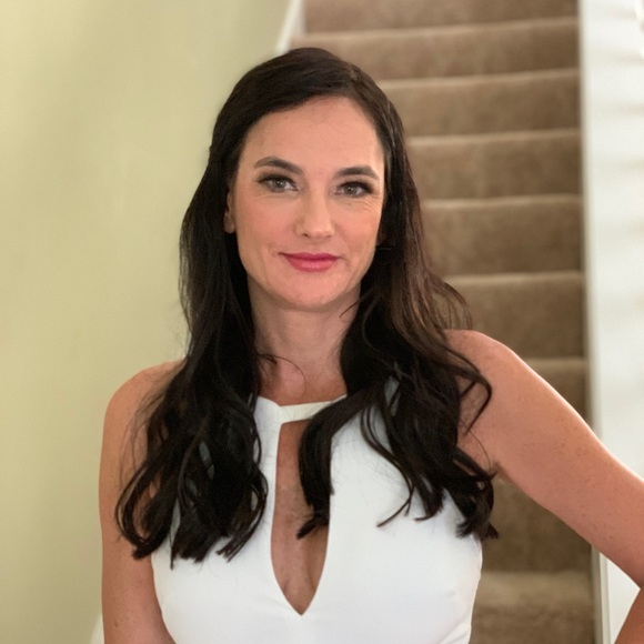 Profile Picture of Tammy Chaney (@just8keylimepie) on Poshmark