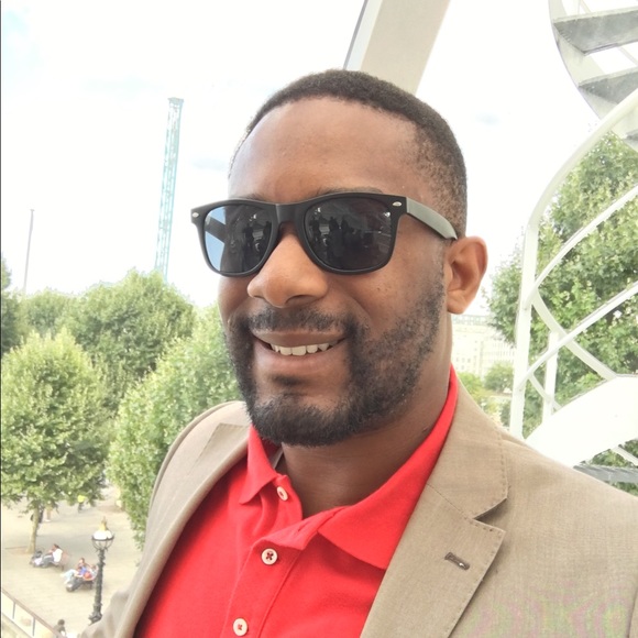 Profile Picture of Abraham Hassan (@mr_abe) on Poshmark