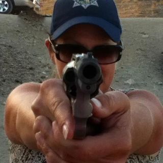 Profile Picture of Lesley Benjamin Thornburg (@29thorns) on Instagram