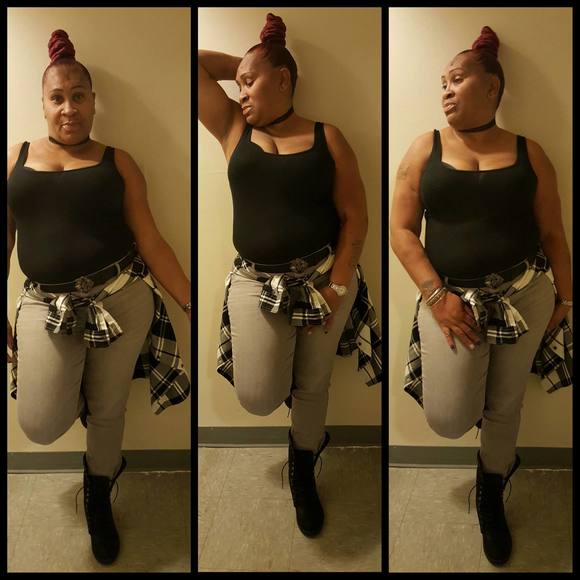 Profile Picture of Catherine Bailey (@catherinebai727) on Poshmark