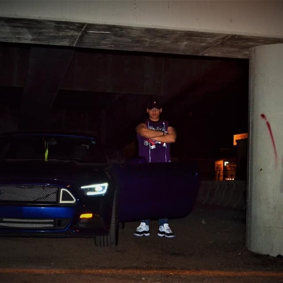 Profile Picture of Carlos Tomala (@carlostomala73) on Poshmark