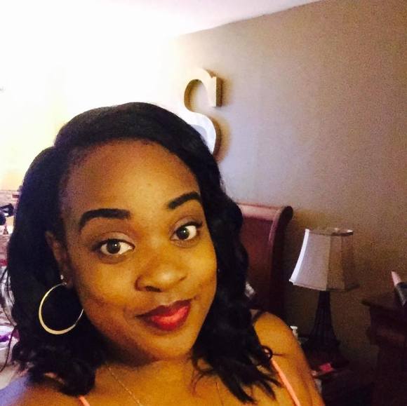 Profile Picture of Jenny Gabriel (@jennyg1516) on Poshmark