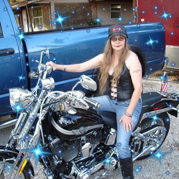 Profile Picture of Munchkin Woolcott (@omsgege) on Poshmark