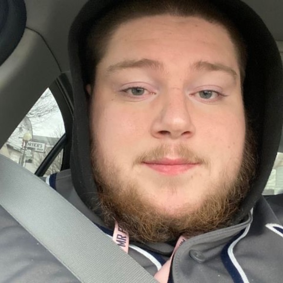 Profile Picture of Daniel Will (@daniel_will) on Poshmark