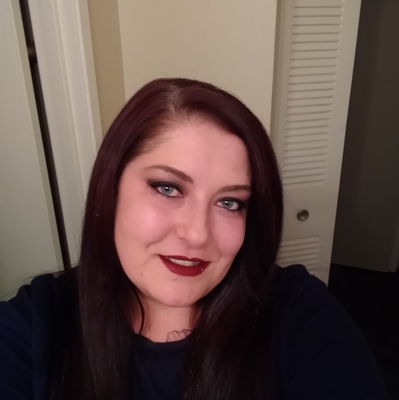 Profile Picture of Brittany Wetherell (@brit8589) on Poshmark