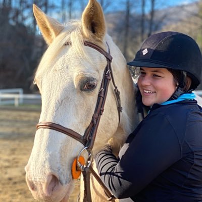 Profile Picture of Julia Reardon (@_jreardon) on Twitter