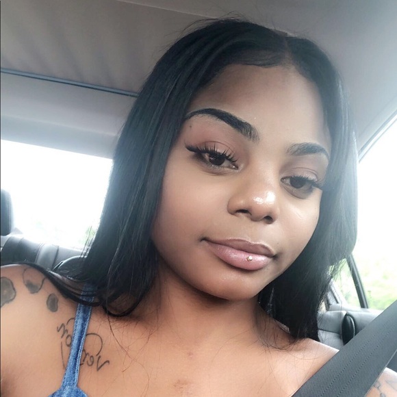 Profile Picture of Marquisha Kizer (@babydall_) on Poshmark