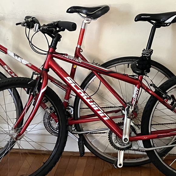 Profile Picture of Maddie Thieringer (@mta610) on Poshmark