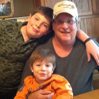 Profile Picture of Tom McConville (@McConville_Farm) on Twitter