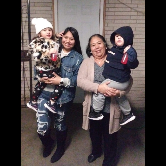 Profile Picture of Nikki Ramirez (@nikki_rmz23) on Poshmark