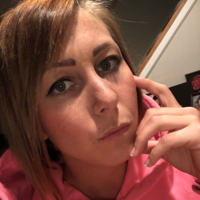 Profile Picture of Amanda Emerson (@amanduh__nicole) on Twitter