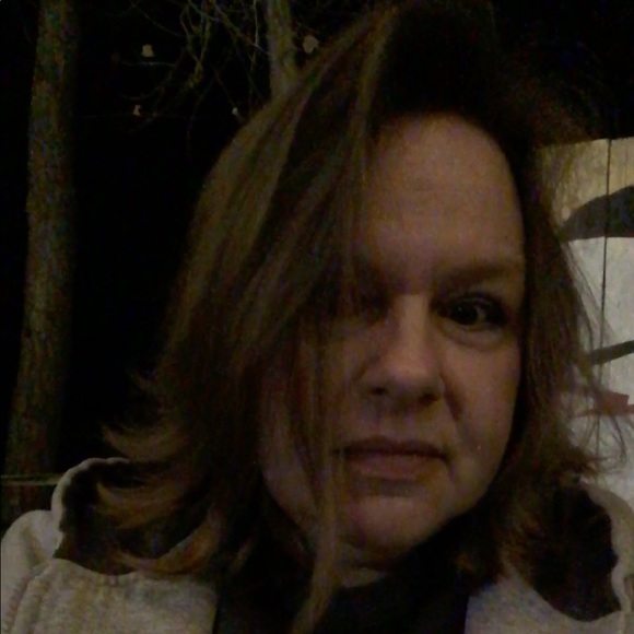 Profile Picture of Shauna Migneault (@dixiecowgirl70) on Poshmark