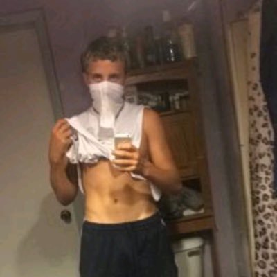 Profile Picture of Nick McFadden (@ChochNick33) on Twitter