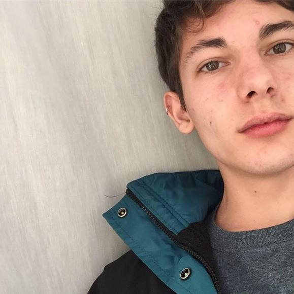 Profile Picture of Michael Hansen (@mjhmjhansen) on Poshmark