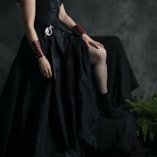 Profile Picture of Emily Quinn (@emilyquinnphoto) on Youtube