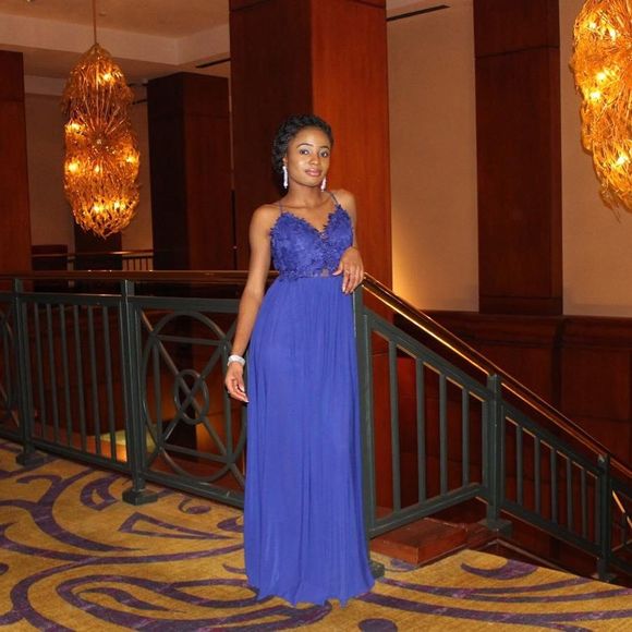 Profile Picture of Davina Adderley (@davinaadderley) on Poshmark