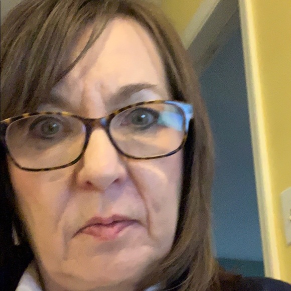 Profile Picture of Monna Nickeson (@monnanickeson) on Poshmark