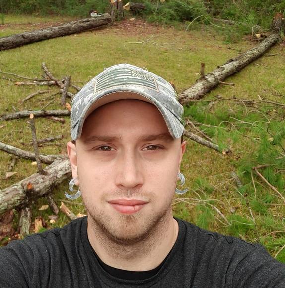 Profile Picture of Jordan Snavely (@jordansnavely13) on Poshmark