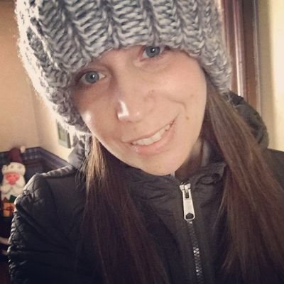 Profile Picture of Stacey Van Avery (@StacerlynnVan) on Twitter