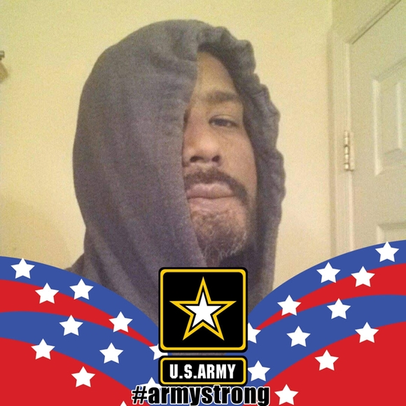 Profile Picture of Shaun Mack (@bigmookmack) on Poshmark