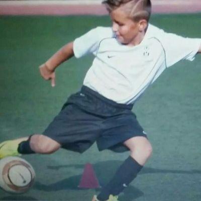 Profile Picture of Jeremy Deluca (@GoldFoot30) on Twitter