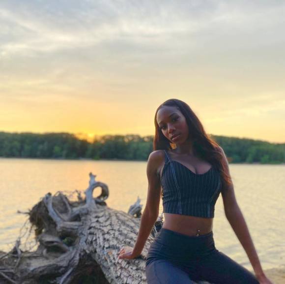 Kira Preston-francis - Poshmark Profile Picture of Kira Preston-francis (@kiraangelapres) on Poshmark