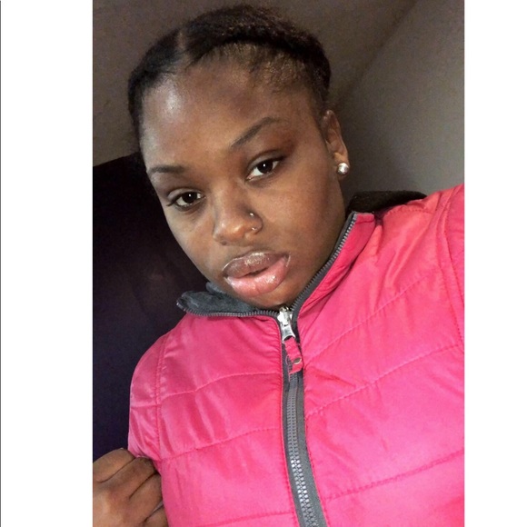 Profile Picture of Brenita Coleman (@lulbre) on Poshmark