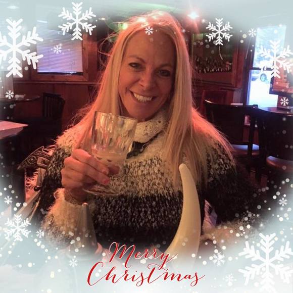 Profile Picture of Karen Baskall (@kbaskall) on Poshmark