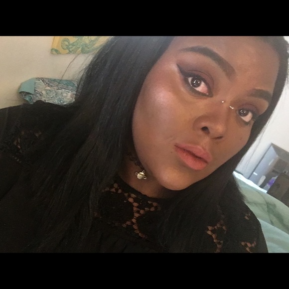 Profile Picture of Chasity Cofield (@madamoctopi) on Poshmark
