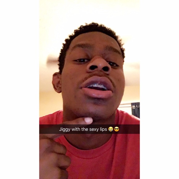 Profile Picture of Joshua Legette (@joshhh123) on Poshmark