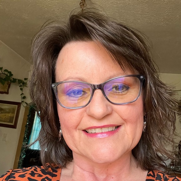 Profile Picture of Marsha Winters (@marshawinters) on Poshmark