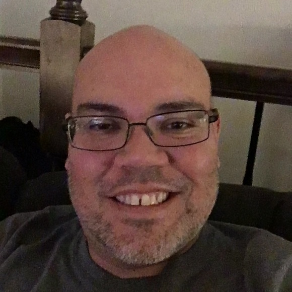 Profile Picture of Stephen Nichols (@snichols9190) on Poshmark