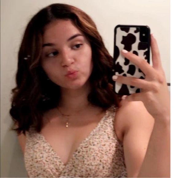 Profile Picture of Jillian De leon (@jildel4) on Poshmark