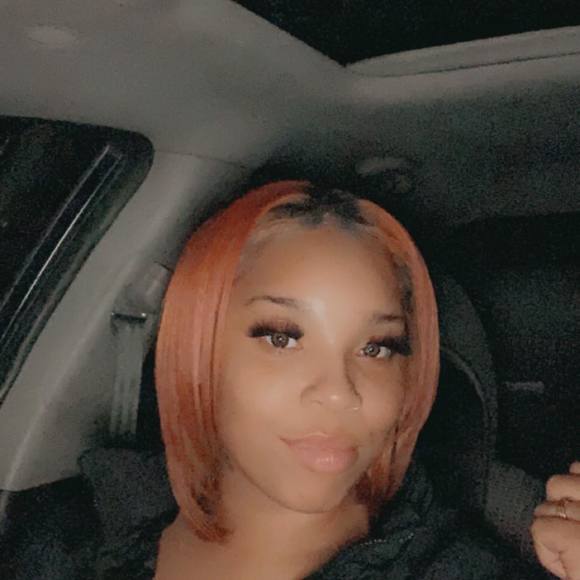 Profile Picture of Erica Avent (@eavent12) on Poshmark