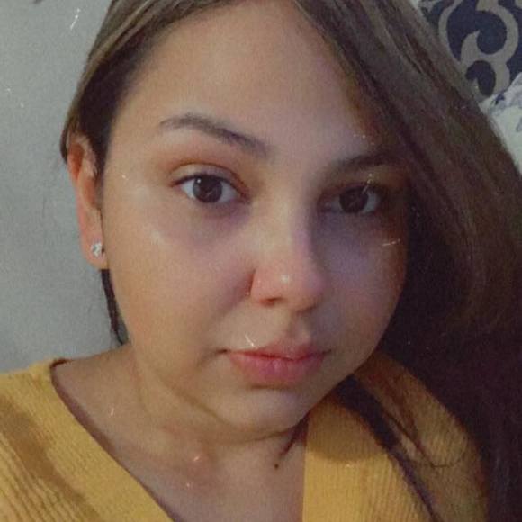 Profile Picture of Lisette Jimenez (@risitas21) on Poshmark