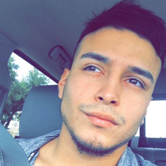 Profile Picture of Justin Jaramillo (@jmjaramillo) on Poshmark